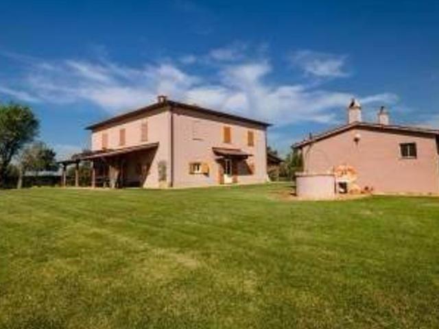 Lussuoso casale in vendita Magliano in Toscana, Toscana