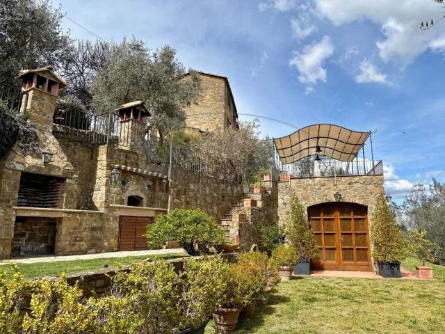 Lussuoso casale in vendita Montalcino, Toscana