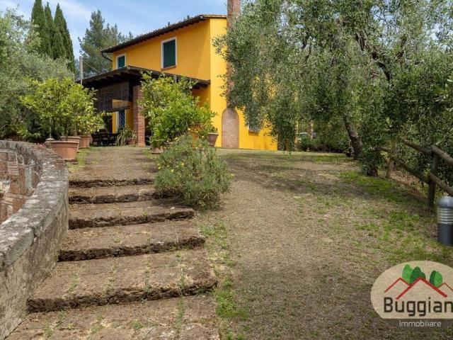 Lussuoso casale in vendita Montopoli in Val d'Arno, Toscana