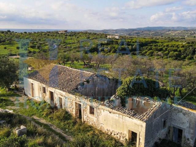 Lussuoso casale in vendita Noto, Italia