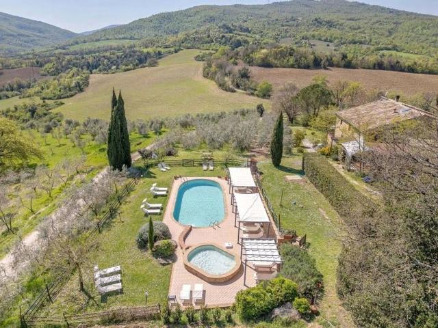 Lussuoso casale in vendita Pomarance, Toscana