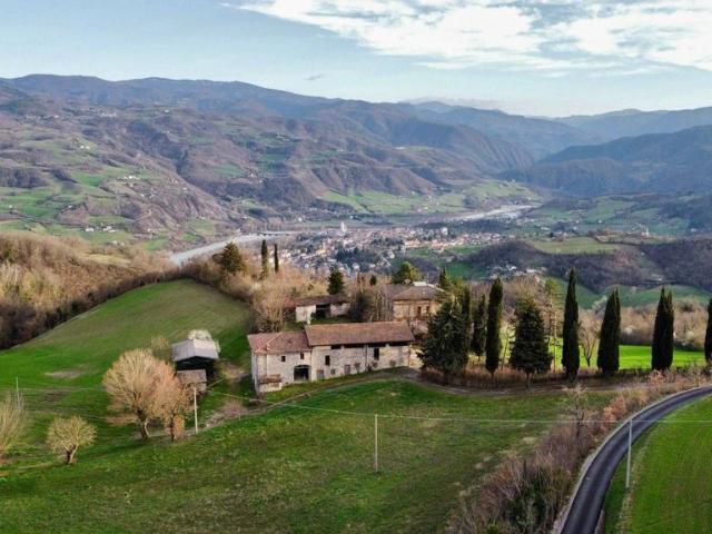 Lussuoso casale in vendita Strada Marchese Folchetto Malaspina, Bobbio, Emilia Romagna