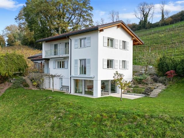 LUTRY EINZIGARTIGE PRÄCHTIGE VILLA IM HERZEN DER WEINBERGE