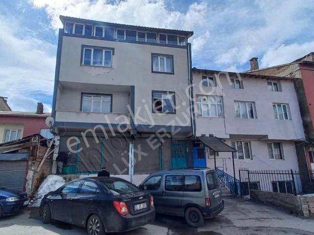 Lüx'ten Şükrüpaşa'da Satılık 2+1 Geniş Daire