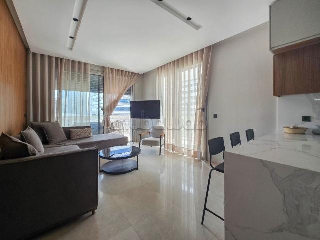 Luxueux appartement meublé à CFC