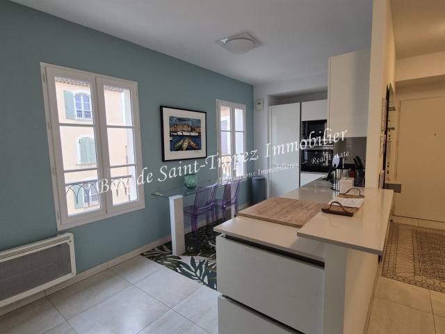 Luxueux appartement de 92m2 et terrasse de 15m2 en plein coe. 93m² Saint Tropez