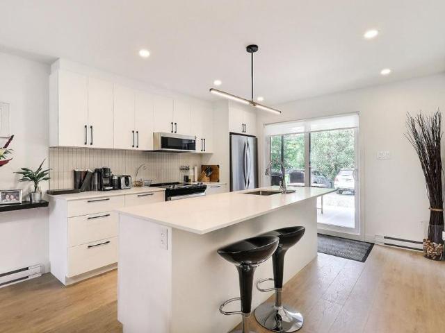 Luxueux condo neuf 4½ à louer – 1575$ / mois