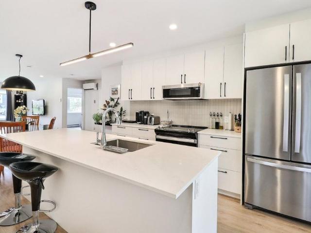 Luxueux condo neuf 4½ à louer – 1575$ / mois