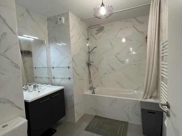 Luxueux T2 meublé 47m² + terrasse 13m²