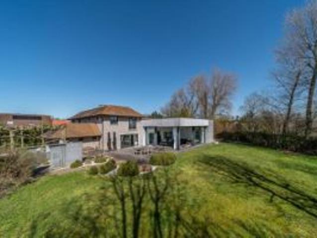 Luxueuze villa palend aan natuurreservaat in Sint Idesbald