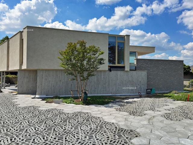 Luxueuze en energiezuinige penthouse met riant terras in de Leopoldlaan!