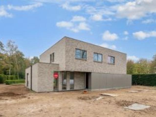 Luxueuze half open villa met 3 slaapkamers in landelijke.