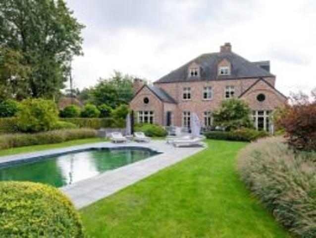 Luxueuze Manoir met oa. 4 slpks, 3 badks, verw. zwembad, gr