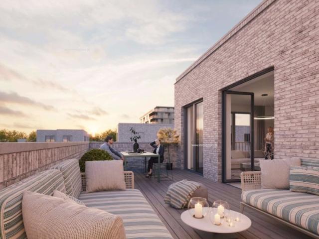 Luxueuze penthouse met 3 slaapkamers en zéér ruim terras op groen Linkeroever