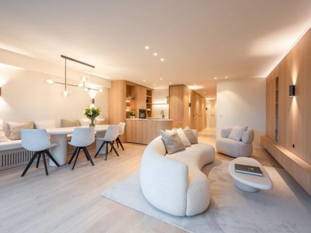 Luxueus afgewerkt appartement met open zicht over de villa'