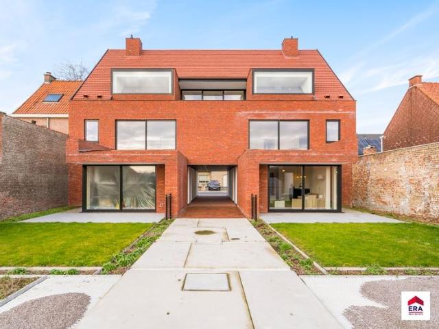 Luxueus afgewerkt nieuwbouwappartement met tuin