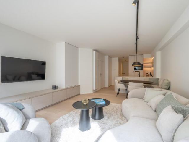 Luxueus appartement met zijdelings zeezicht tussen het Al.