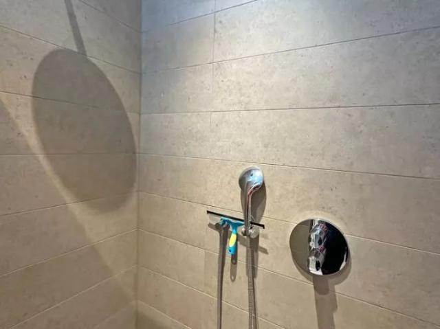 Luxueus appartement op de eerste verdieping op rustige centrumlocatie te 's Gravenwezel