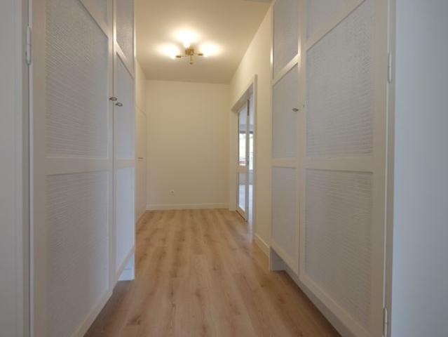 Luxueus één slaapkamer appartement in het centrum TE HUUR