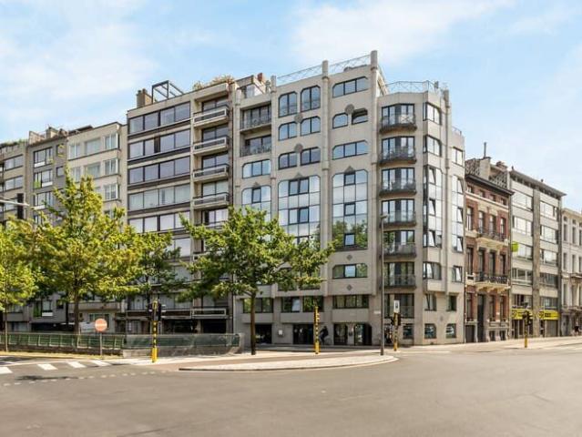Luxueus en energiezuinig hoekappartement 260m² op de 6d.