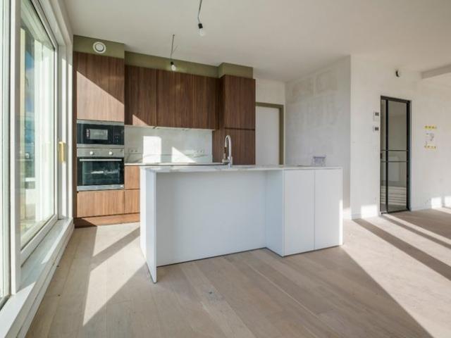 Luxueus en ruim appartement in bruisend Roeselare