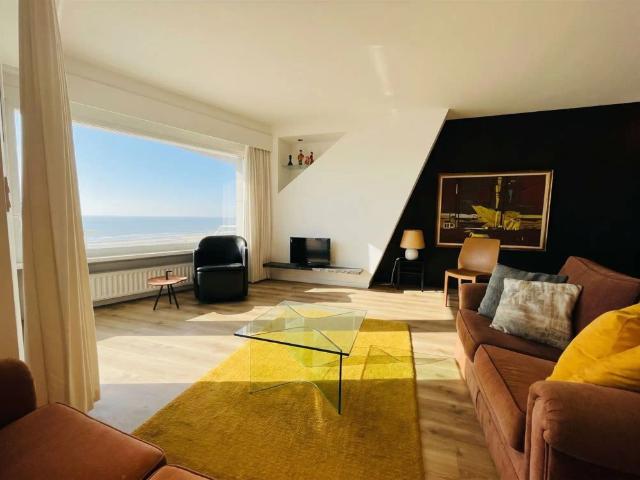 Luxueus, gemeubeld appartement met terras