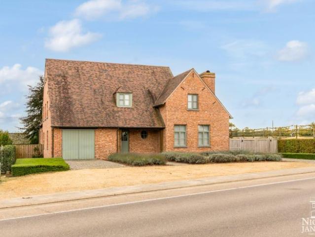 Luxueus landhuis met praktijkruimte in een rustige, groene