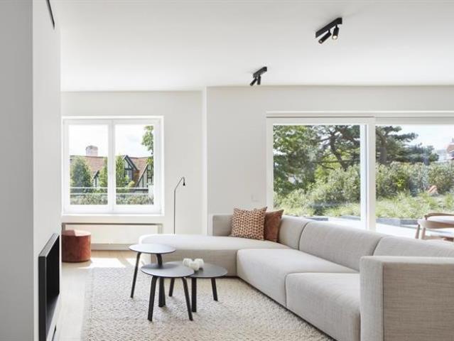Luxueus tuinappartement met 4 slaapkamers in hartje Zoute.