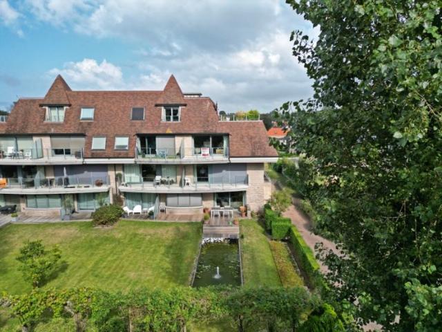 LUXUEUS WOONAPPARTEMENT IN OOSTDUINKERKE