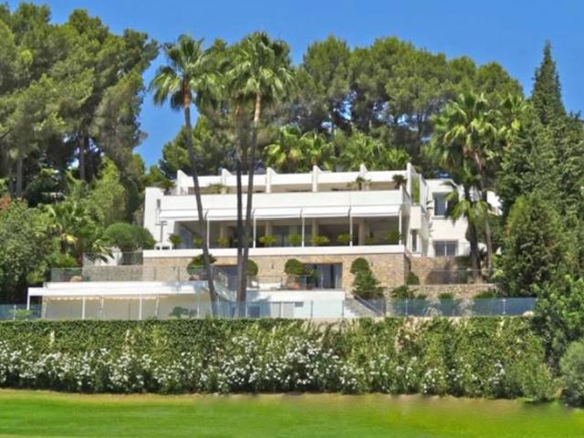 Luxueuse villa moderne située dans un golf de première ligne à Son Vida