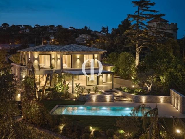 Luxueuse villa neuve à deux pas du centre ville