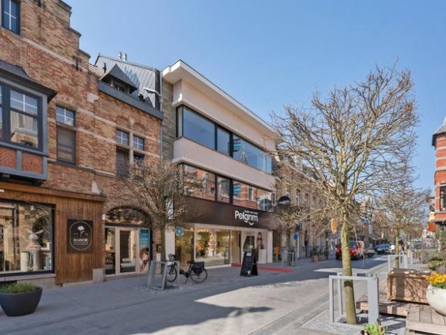 Luxueuse penthouse met parking in het hartje van Nieuwpoort