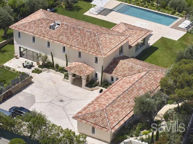 Luxueuse propriété avec vue dégagée 550m² Mougins