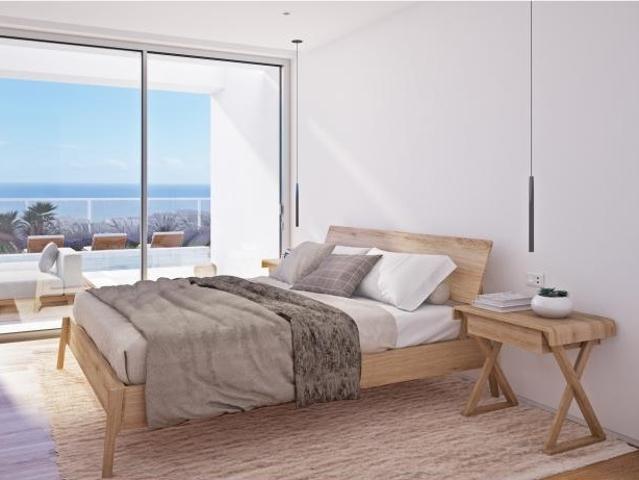 Luxuosa moradia com piscina privada junto á praia e com vista mar na Praia da Luz, Lagos, Luz