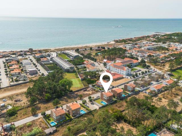 Luxuosa Moradia com Vista Panorâmica em Apúlia, Esposende