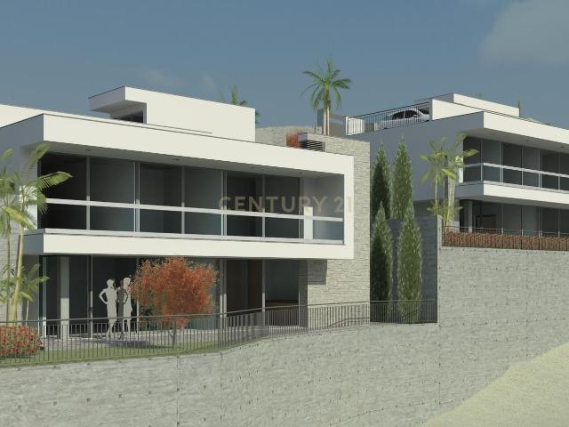 Luxuosa Moradia Isolada com Piscina em Santa Cruz, Madeira