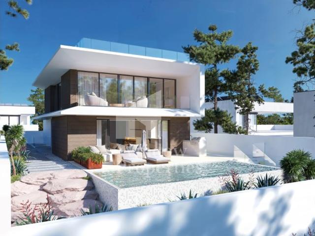 Luxuosa Moradia Moderna em construção, com piscina e jardim, garagem e elevador