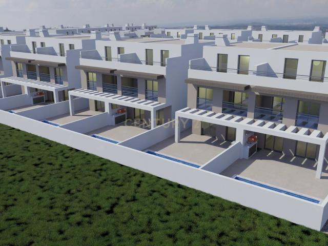 Luxuosa Moradia T3 em Construção com Piscina em Vila Real de Santo António