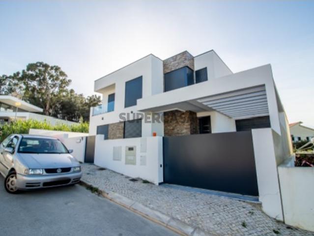 Luxuosa Moradia T5 c/ Piscina na Sobreda
