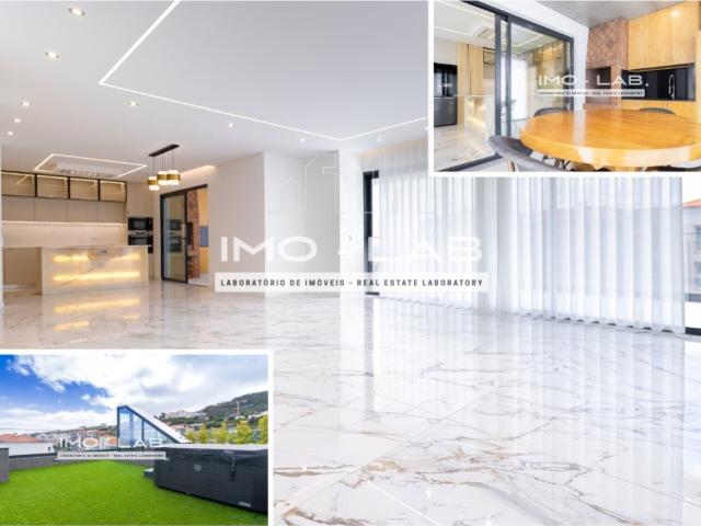Luxuosa Penthouse T3 Caniço Ilha da Madeira 0m² Caniço