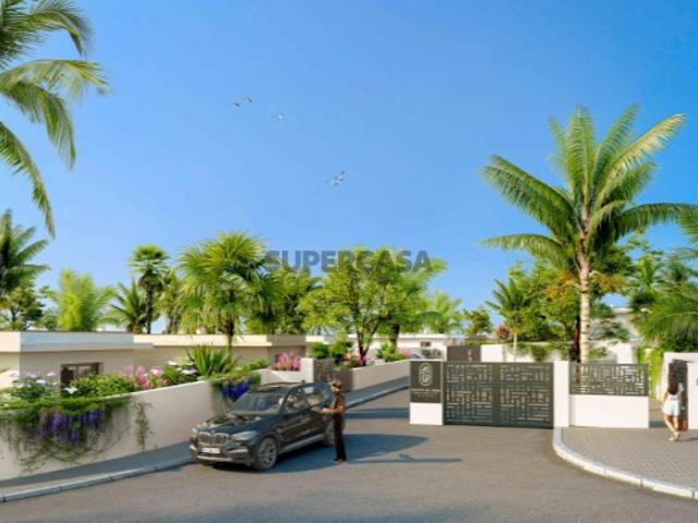 Luxuosa Residência em Faro, frente à Ria Formosa, com Adega, Hamman, Ginásio, Garagem, Piscina e Jardim