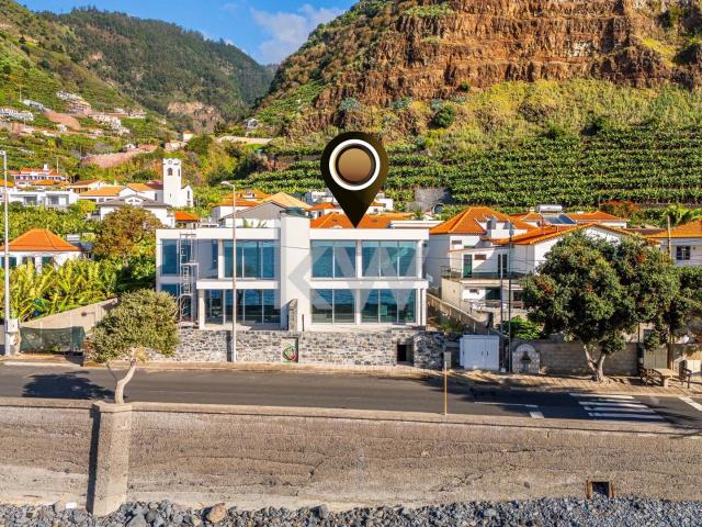 Luxuosa Villa à Beira Mar em Madalena do Mar, Ilha da Madeira