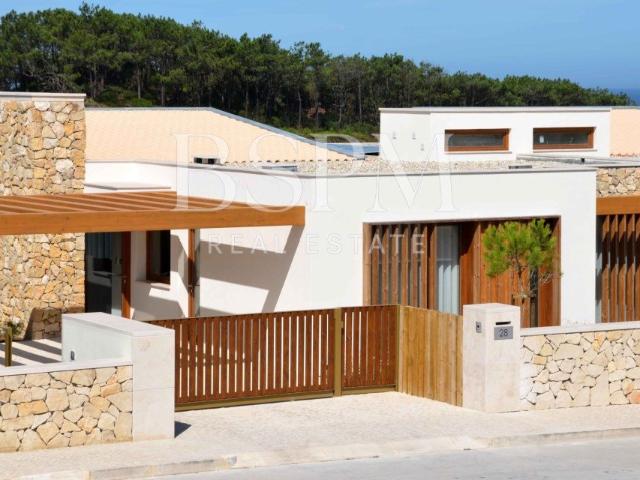 Luxuosa Villa Twin T3 com Piscina num resort de 5 estrelas O. 150m² Vau