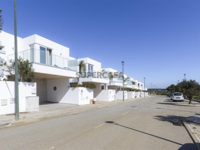 Luxuosas Moradias T3 com Vista Mar Sagres