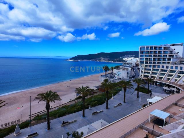 Luxuoso Apartamento Duplex T4 em Sesimbra com Vista Mar
