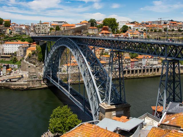 Luxuoso Apartamento T4 com Vista para o Rio no Porto