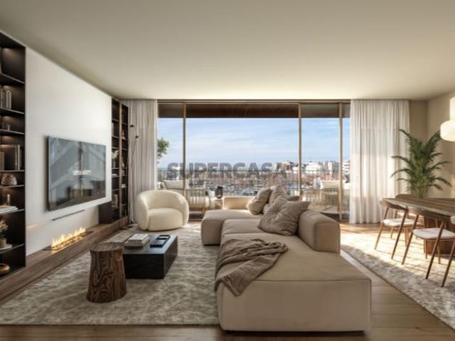 Luxuoso Apartamento T4 em Matosinhos com Vista Panorâmica