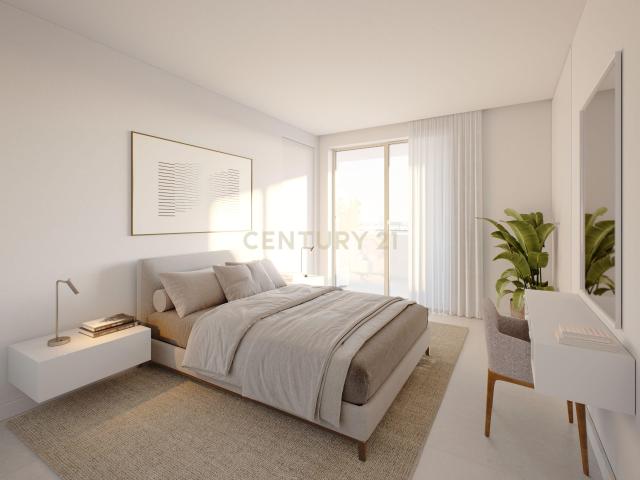 LUXUOSO APARTAMENTO T1+1, COM GARAGEM E PISCINA EM LAGOS
