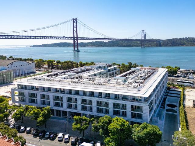 Luxuoso apartamento T1 com renda garantida em Alcântara, Lisboa
