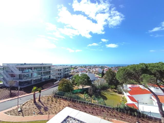 Luxuoso Apartamento T2 em Carvoeiro